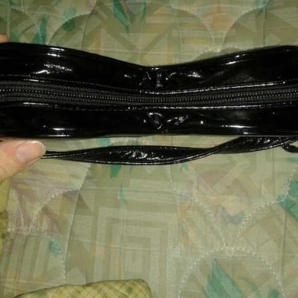 New Black heart shaped goth purse/shoulder bag - kawaii - Picture 2 of 4