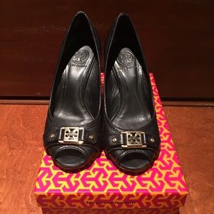 Tory Burch💗Ambrosia Wedge💗Black💗Size 7.5