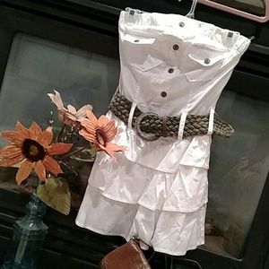 White Strapless, mini dress, NWT , w/ wide belt