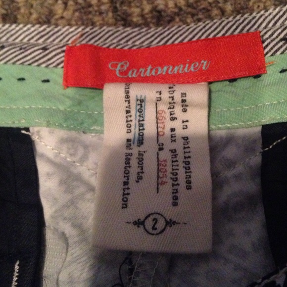 Cute patterned anthropologie  shorts - Picture 2 of 3