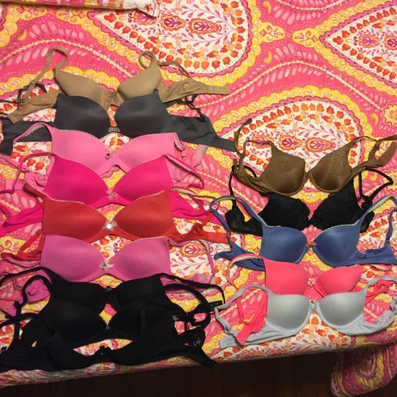 Victoria secrets bras! (All are 32B)