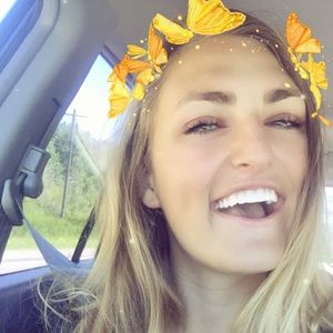 Meet your Posher, Kari