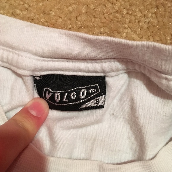 Volcom T-Shirt - Picture 2 of 2