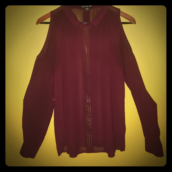 Maroon long sleeve cold shoulder blouse