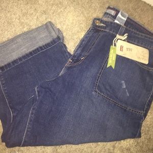 LEVIS CAPRIS
