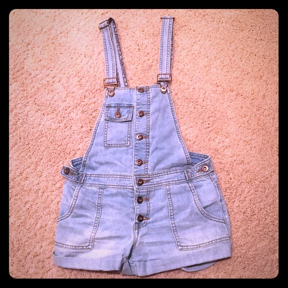 Short denim overalls