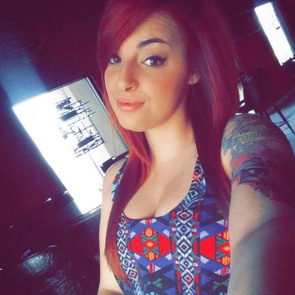 Meet your Posher, Nadia - Picture 1 of 1