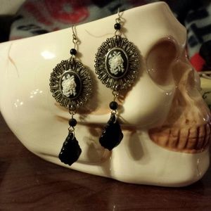 Flower cameo chandelier earrings