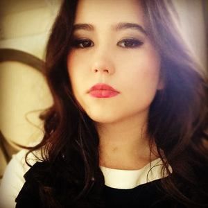 Meet your Posher, Francesca