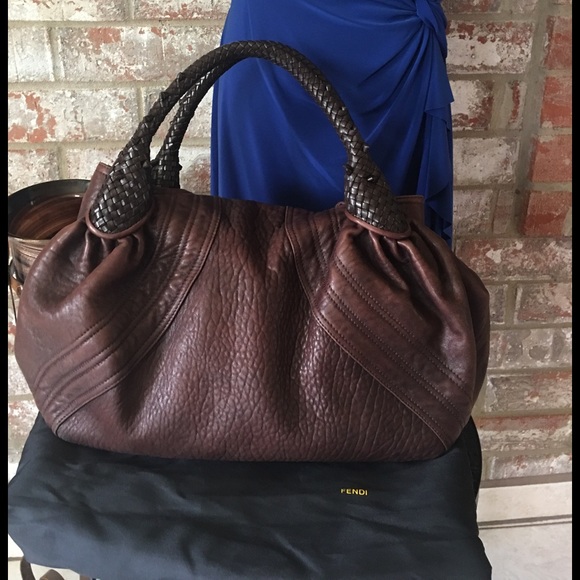 Authentic FENDI spy bag - Picture 2 of 4