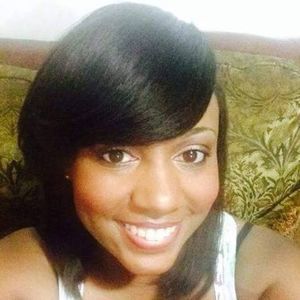Meet your Posher, Dennisa