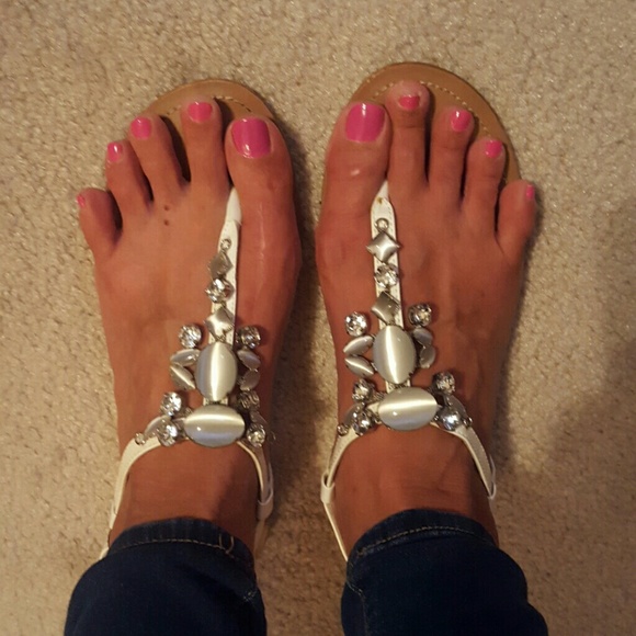 BCBGENERATION sandals