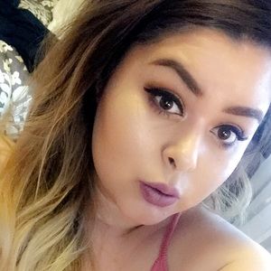 Meet your Posher, Roxanna