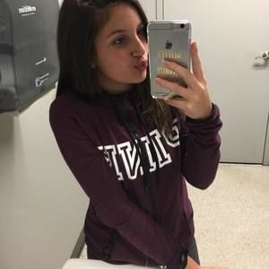 Meet your Posher, Maria julia