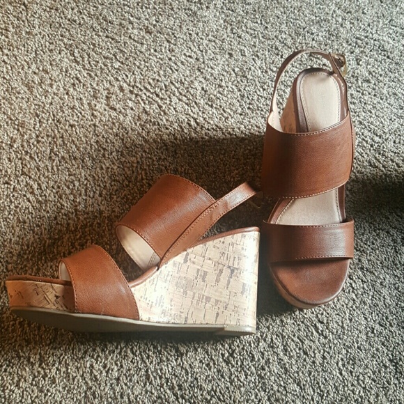 Apt 9 wedges, size 10