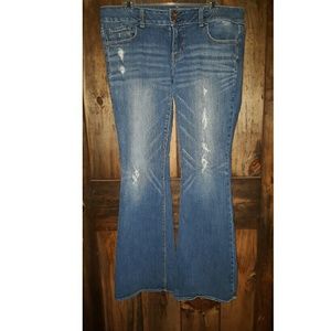 American Eagle Distressed Flare