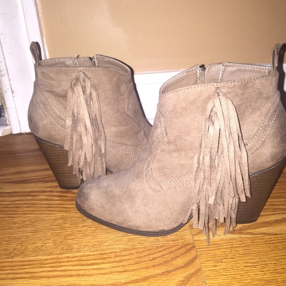 Fringe Boots