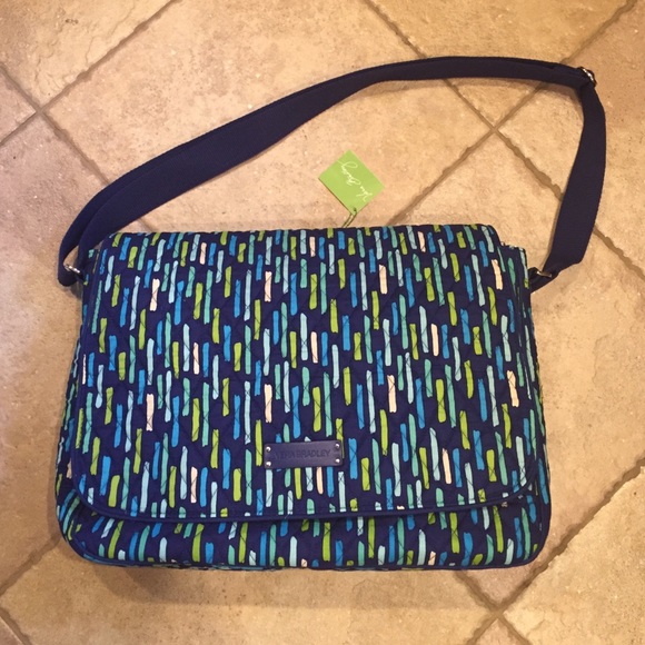 Vera Bradley Handbags - Vera Bradley laptop messenger