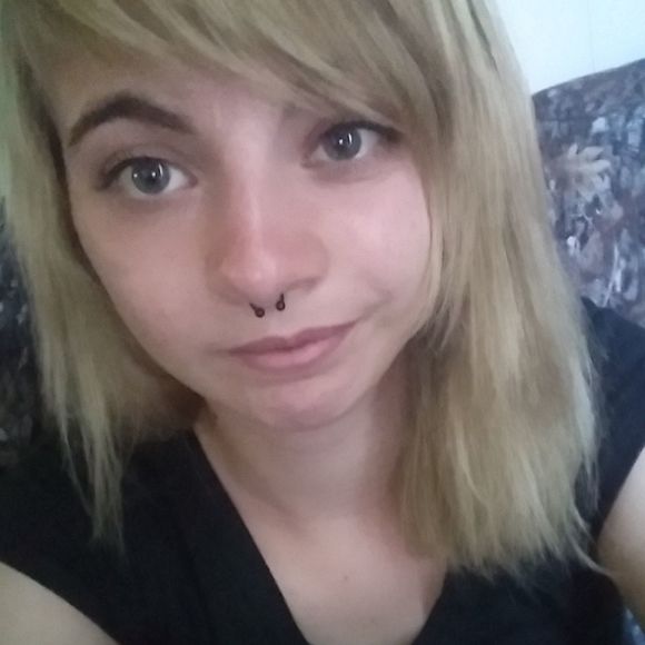 Meet your Posher, Brittany