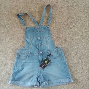 Overall shorts