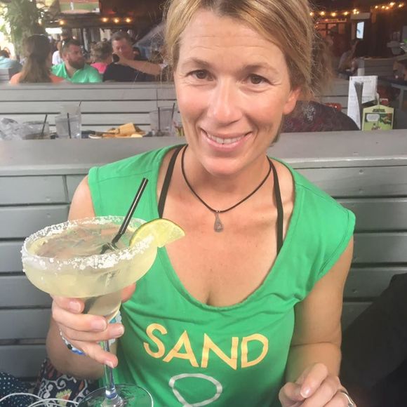 Meet your Posher, Brandy - Picture 1 of 1