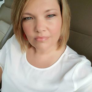 Meet your Posher, Angie