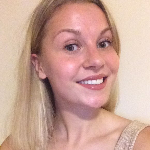 Meet your Posher, Olivia