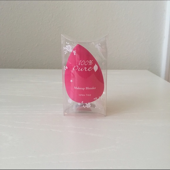 🎉 HP 🎉 100% Pure Make Up Beauty Blender