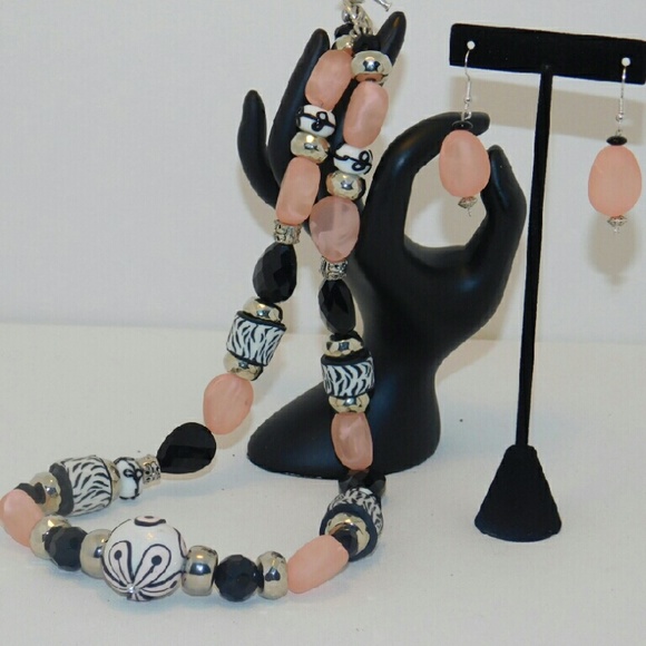 ZORBA'S GIFTS - Picture 1 of 1