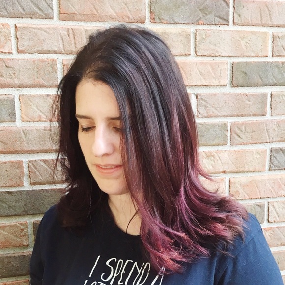 Meet your Posher, Andrea - Picture 1 of 1