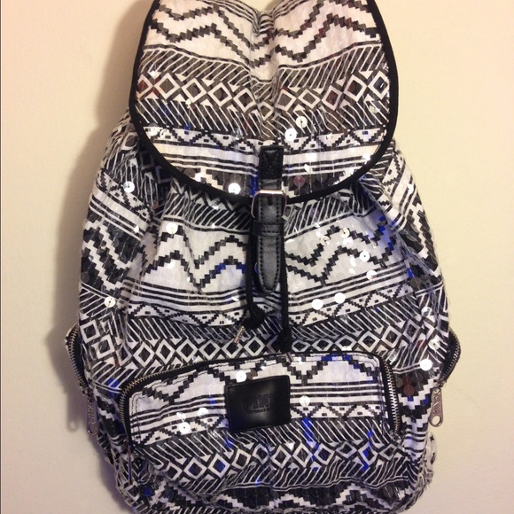 ON HOLD Gently used PINK bagpack.