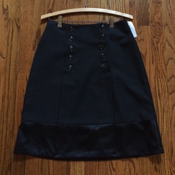 Twill and sateen skirt