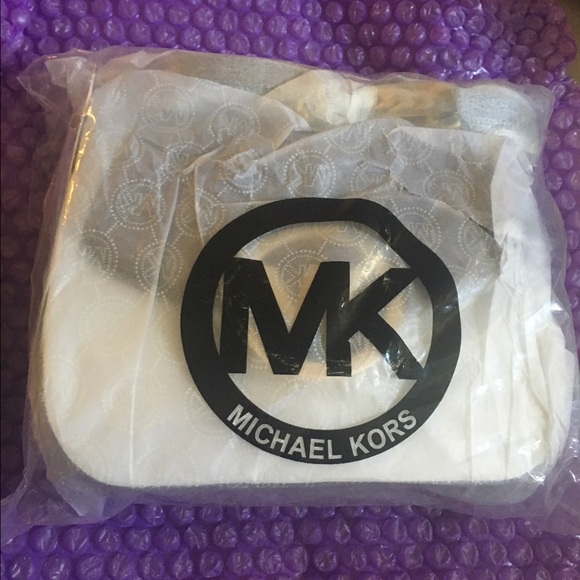 Mk fulton purse