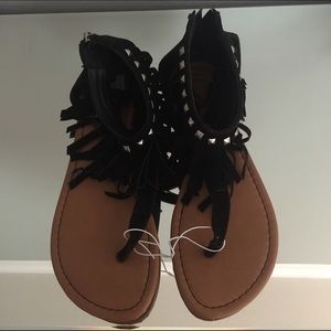 Black fringe sandal