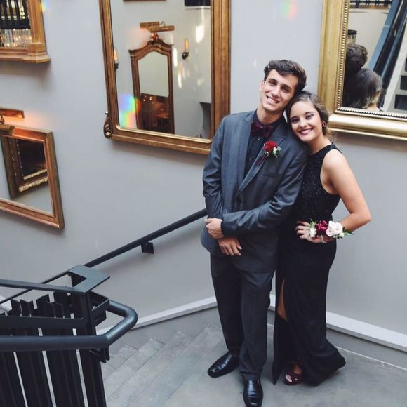 Meet your Posher, Ariana