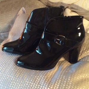 Sale! Brand new patent leather boots