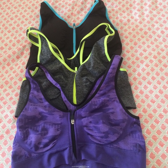 Lot 5 XL sports bras Nike Danskin 1 off brand