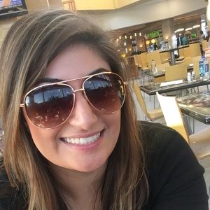 Meet your Posher, Nicky