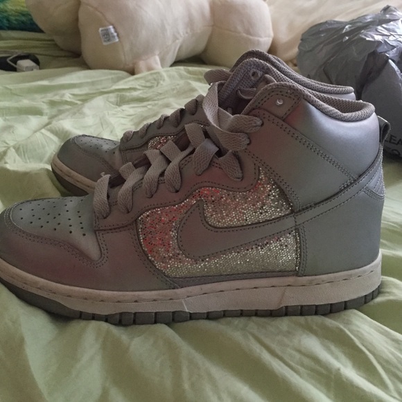 Nike high top women's