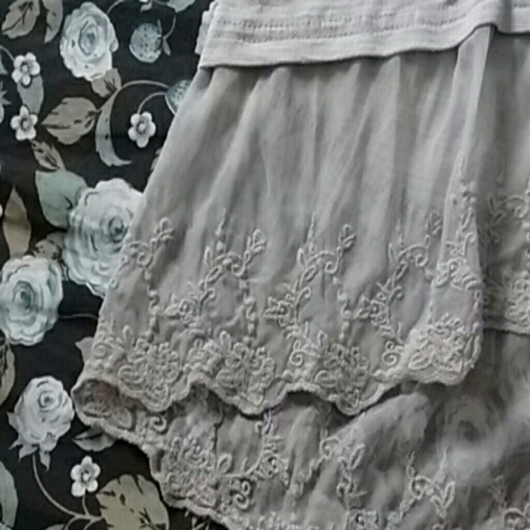 Cute top - Picture 2 of 2