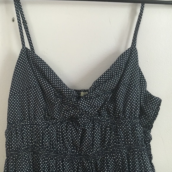 Dark blue and white patterned elastic waist dress. - Picture 3 of 4