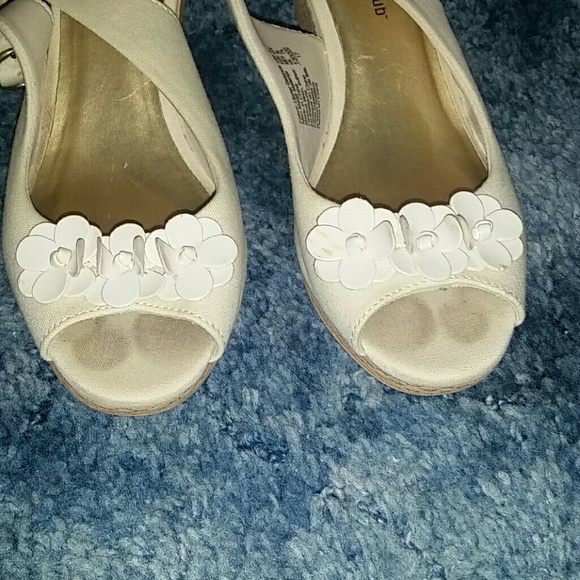 Wedge shoes - Picture 2 of 3