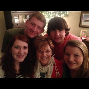 Meet your Posher, Sandy