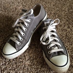 Nice gray Converse!