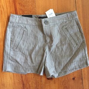 Banana republic shorts size 2. New with tags!