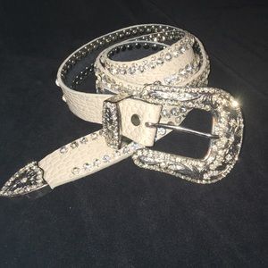 BKE Rhinestone belt