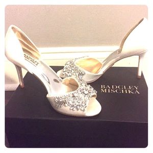 Badgley Mischka pumps