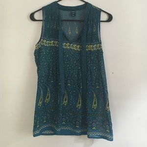 Blue, thin, patterned business top.