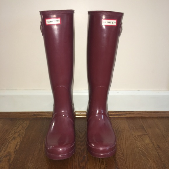 (SOLD) Tall Hunter Rain Boots - Size 10 - Maroon - Picture 3 of 4
