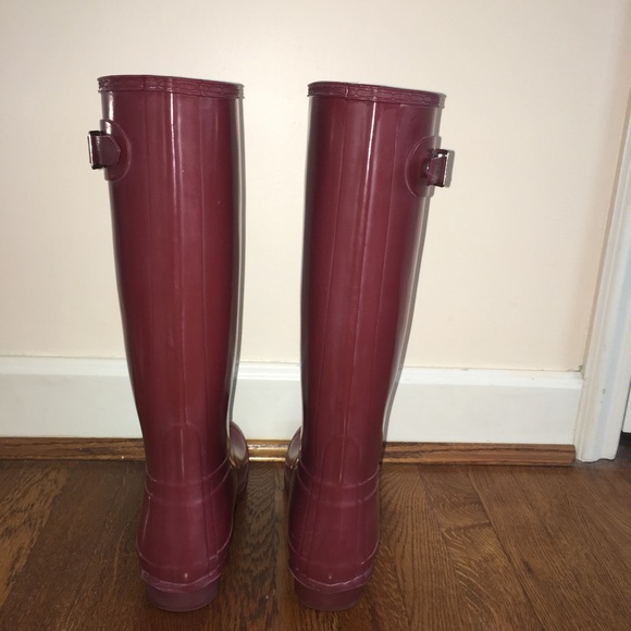(SOLD) Tall Hunter Rain Boots - Size 10 - Maroon - Picture 4 of 4